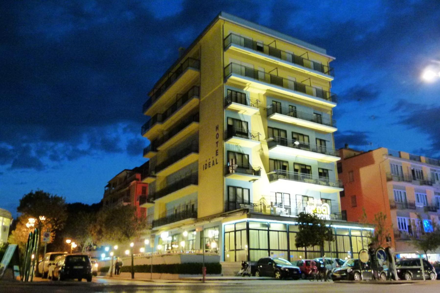 Hotel Ideal Sottomarina Kültér fotó